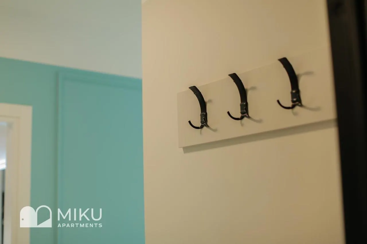 Miku Apartment - Bright 1 Bedroom Apartment At Olympic Residence Tirana