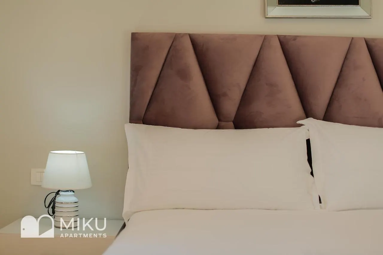 Miku Apartment - Bright 1 Bedroom Apartment At Olympic Residence Tirana