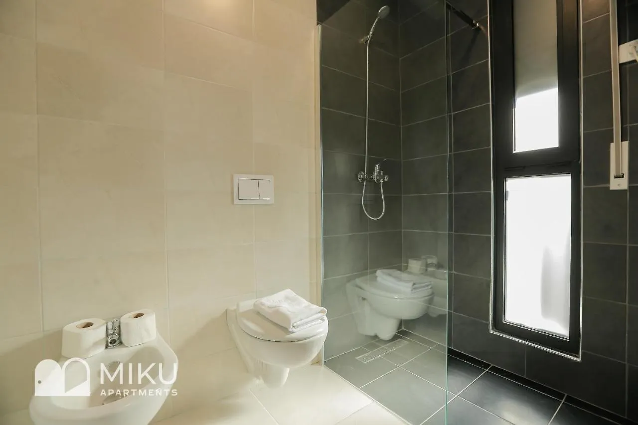 Miku Apartment - Bright 1 Bedroom Apartment At Olympic Residence Tirana