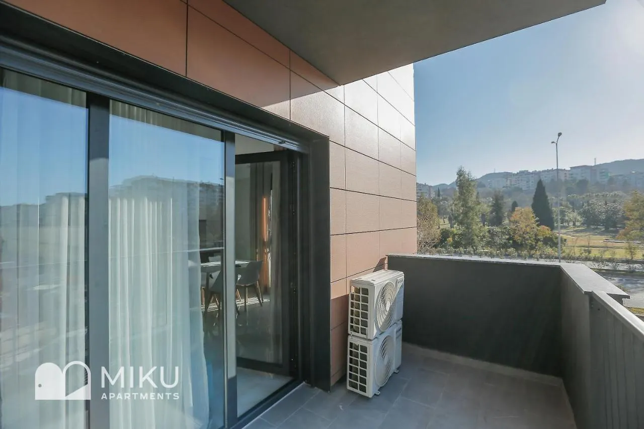 Miku Apartment - Bright 1 Bedroom Apartment At Olympic Residence Tirana 0*,